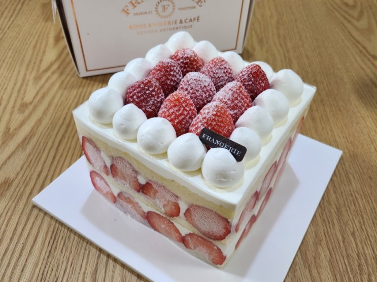 부산 서면 케이크 맛집 1kg 딸기 크리스마스 케이크 프랑제리