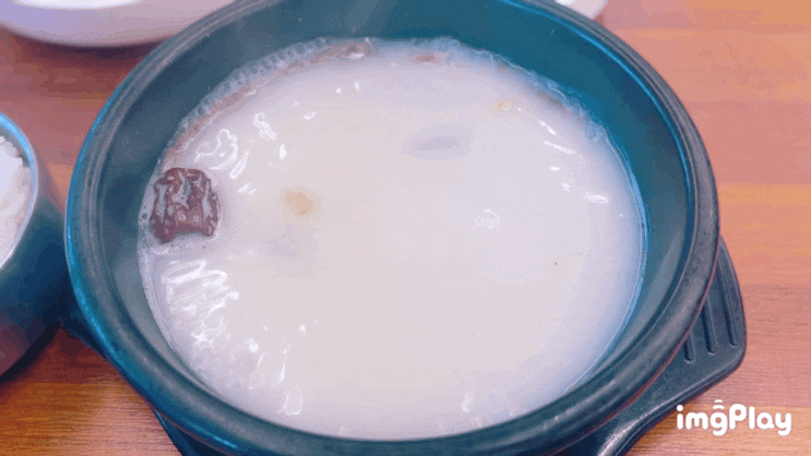  72시간 우려낸 깊고 사골 국물의 맛으로 해장하기 좋은 원주 단구동 "창경옥"