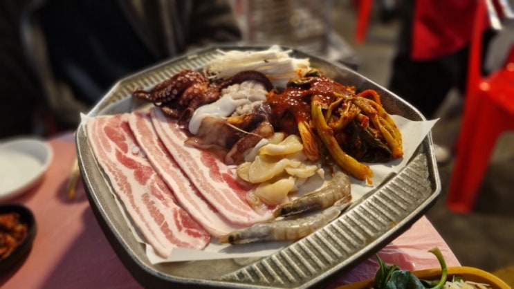  여수 교동시장 포장마차 ::교동포차 20번 까칠한 홍자매:: 왕친절 왕신선한 여수 현지인 맛집