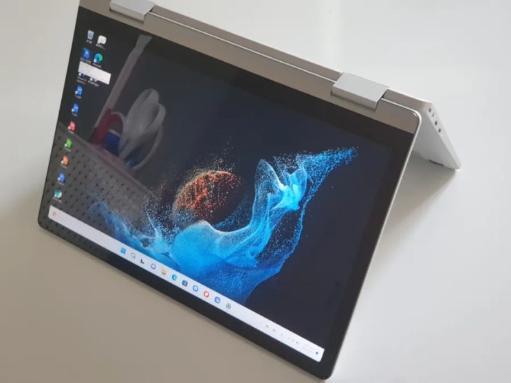  교육기관용으로 특별 제작된 갤럭시북 에듀 360(Galaxy Book Edu 360) 2in1 노트북