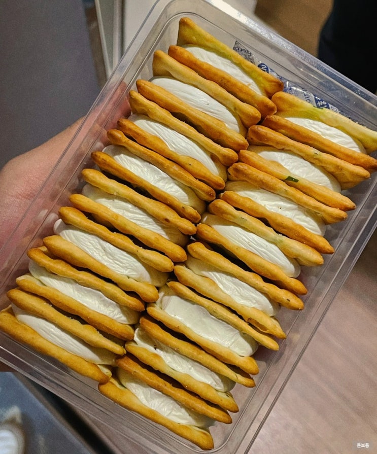  대만 기념품 쇼핑리스트 총정리 (+까르푸, 펑리수, 스타벅스, 누가크래커 추천템)