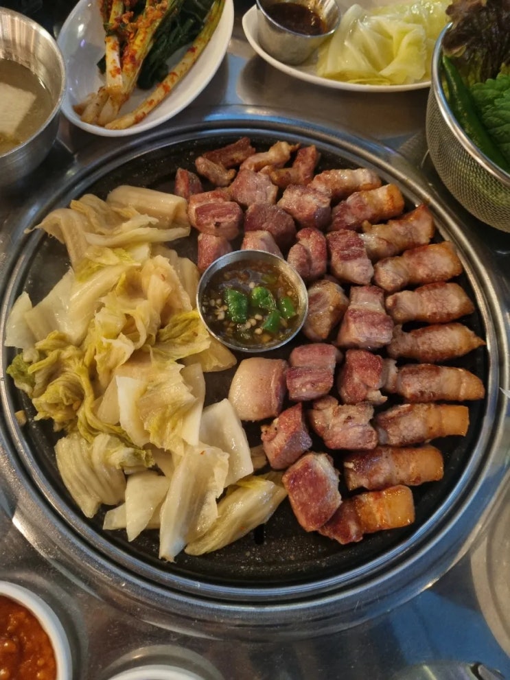  양산맛집 삼겹살구워주는 부산댁 증산점