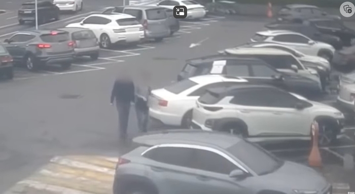 살짝 스쳤는데 “목·허리 많이 아파요”…합의금 200만원 요구 다반사, 보험금도 줄줄 살짝 스쳤는데 “목·허리 많이 아파요”…합의금 200만원 요구 다반사, 보험금도 줄줄