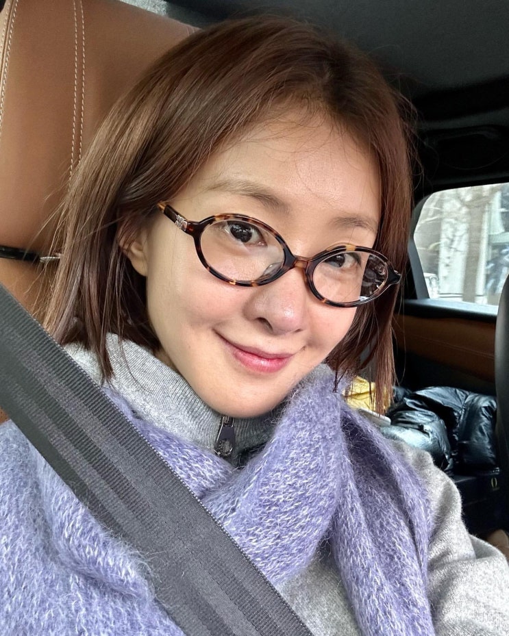 이시영 미우미우 명품 여자 남자 연예인 안경 브랜드 추천 정보! 이시영 미우미우 명품 여자 남자 연예인 안경 브랜드 추천 정보!