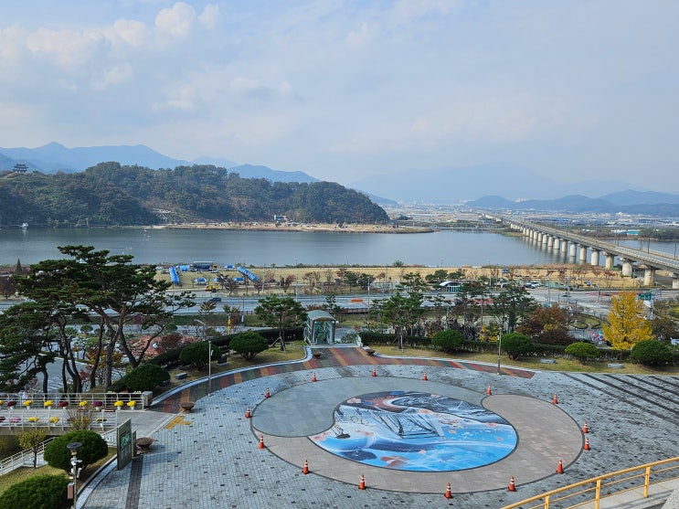 경상북도 칠곡여행 (호국광장, 전승의 마당, 55미터 대형태극기 게양대, 꿀벌나라테마공원, 호국평화탑) 경상북도 칠곡여행 (호국광장, 전승의 마당, 55미터 대형태극기 게양대, 꿀벌나라테마공원, 호국평화탑)