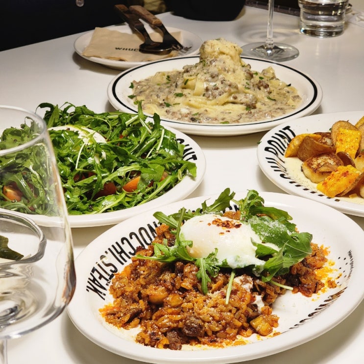  [강남역 맛집] 신논현역 '후추포인트' 웨이팅팁, 뇨끼 파스타 샐러드 스테이크 와인 추천 후기