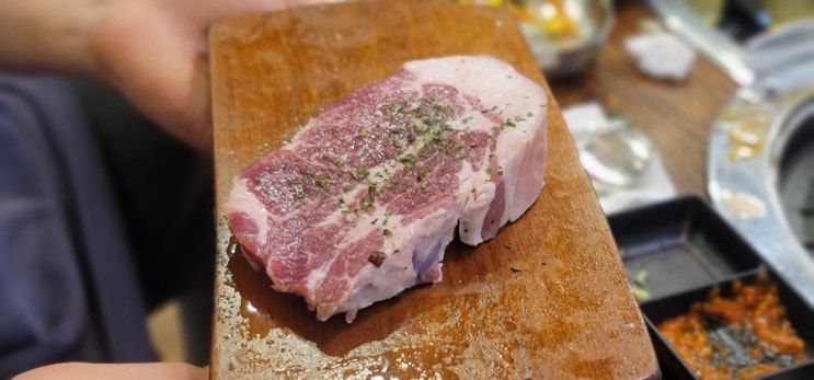 제주 돼지갈비 도청 고기 맛집, 돌돌이숯불갈비 연동점