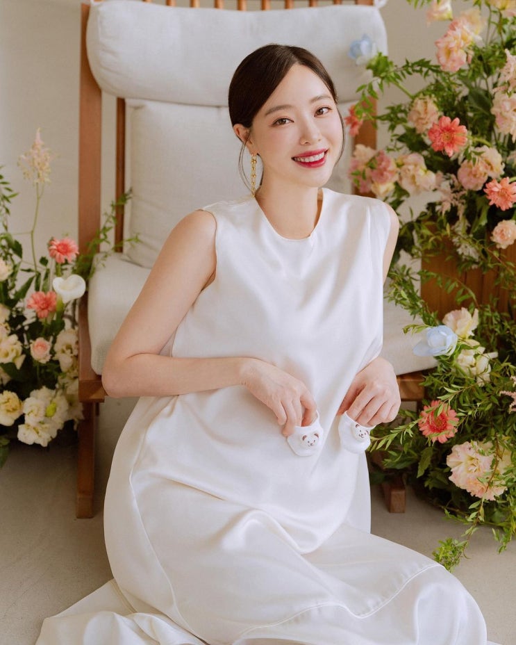 '필라 여신' 양정원, 결혼 7개월 만에 출산..."통통한 모습 부끄럽지만" 만삭 화보 공개 '필라 여신' 양정원, 결혼 7개월 만에 출산..."통통한 모습 부끄럽지만" 만삭 화보 공개