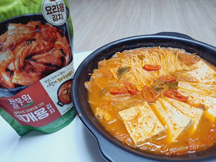 풀무원 찌개용김치로 끓이는 초간단 김치찌개 레시피로 겨울입맛찾기