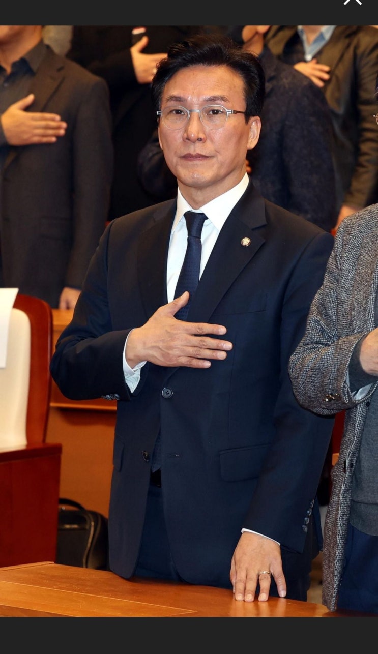 “<b>이낙연 사쿠라</b>” <b>김민석</b> 발언, 86 청산론 다시 불붙였다