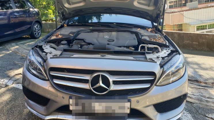  벤츠 E클래스 배터리 중 E250d 밧데리 교체 방법