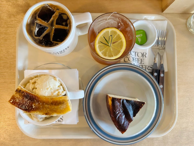  충무로역 카페 섹터 커피 바 | 치즈 케이크, 바나나푸딩 맛집:서울/중구