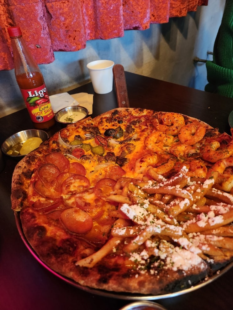  연남동 맛집 홍대 피자 토핑 잔뜩 백스트리트피자 데이트코스로도 좋아요