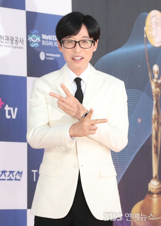 '부동산'에 관심 없던 <b>유재석</b>, <b>논현동</b> 땅 116억원 전액 현금 <b>매입</b>