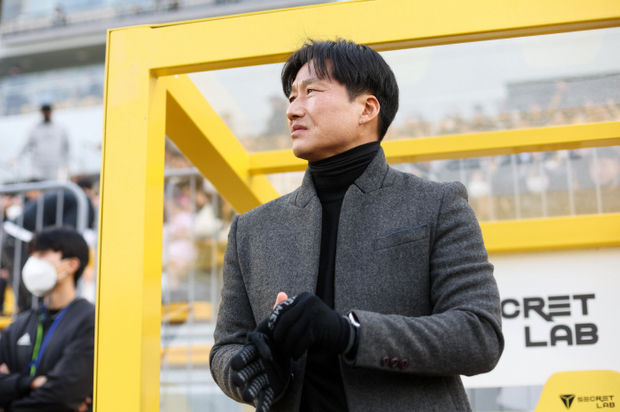 광주 <b>이정효</b> 최대 4년 <b>재계약</b> 임박…울산 홍명보, 서울 부임... 