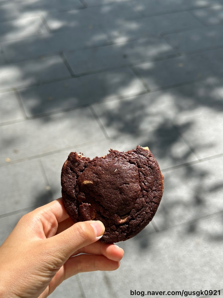  암스테르담여행 디저트맛집 Van Stapele Koekmakerij 스타펠 초코쿠키 가격, 웨이팅, 맛 후기