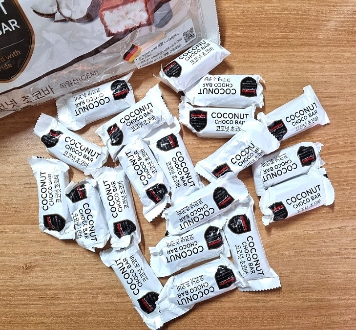  홈플러스 초콜릿 시그니처 코코넛 초코바 맛과 식감이 궁금해서 주문했어요.