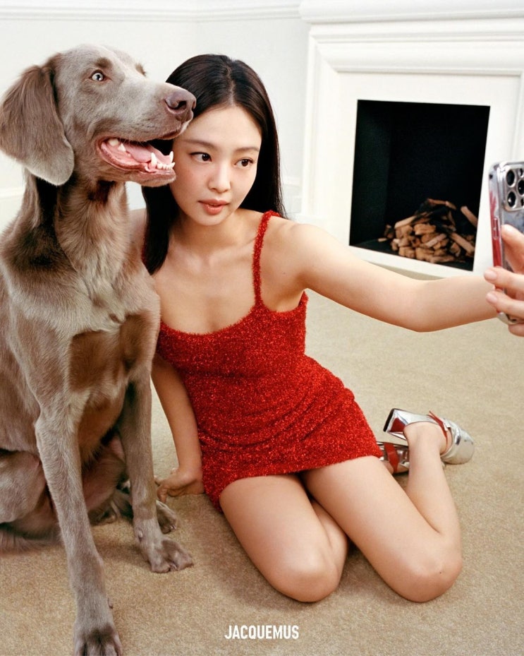 블랙핑크 제니, 몸통만 한 댕댕이와...동물과 함께 한 화보 B컷 블랙핑크 제니, 몸통만 한 댕댕이와...동물과 함께 한 화보 B컷