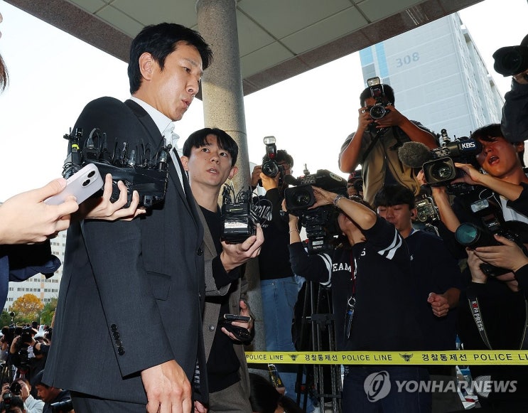 마약 <b>혐의</b> <b>이선균</b> 협박한... 오리무중', <b>이선균</b> 추가 소환 <b>3차</b>... 