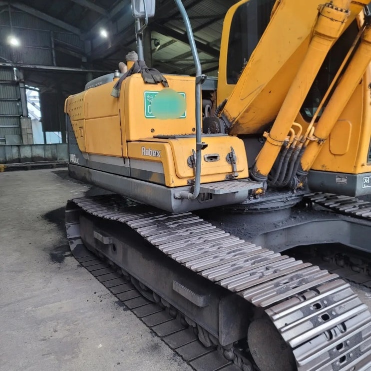 현대 R140LC 2012년식 2500만원 판매합니다. 현대 R140LC 2012년식 2500만원 판매합니다.