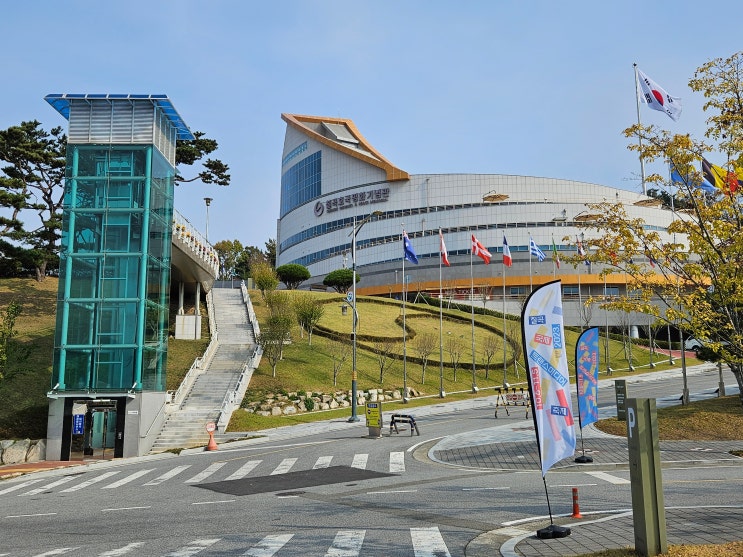 경상북도 칠곡여행 (칠곡호국평화기념관 : 6.25전쟁 중 낙동강 방어선 전투를 재조명하고 평화를 기념하는 공간) 경상북도 칠곡여행 (칠곡호국평화기념관 : 6.25전쟁 중 낙동강 방어선 전투를 재조명하고 평화를 기념하는 공간)