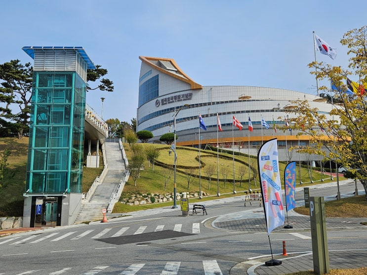 경상북도 칠곡여행 (칠곡호국평화기념관 :  6.25전쟁 중 낙동강 방어선 전투를 재조명하고 평화를 기념하는 공간)