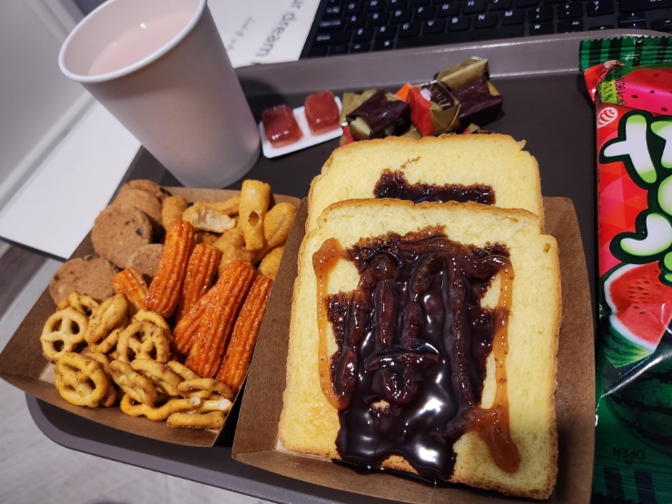  강남역 룸카페 바니 후기 무제한리필 왓차 넷플릭스 디즈니 플러스