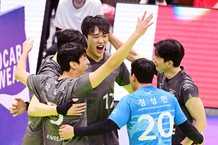대한항공, 프로배구 남자부 '<b>임동혁</b>·에스페호 <b>활약</b>'으로... 