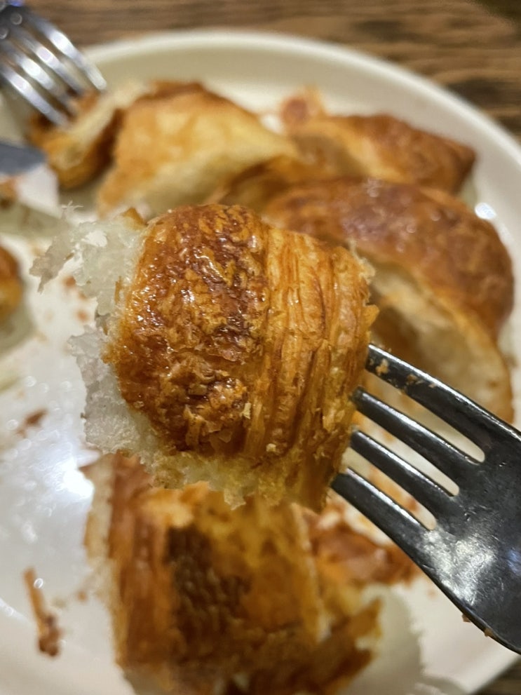  공덕역 카페 비파티세리 퀸아망 맛집이라는데