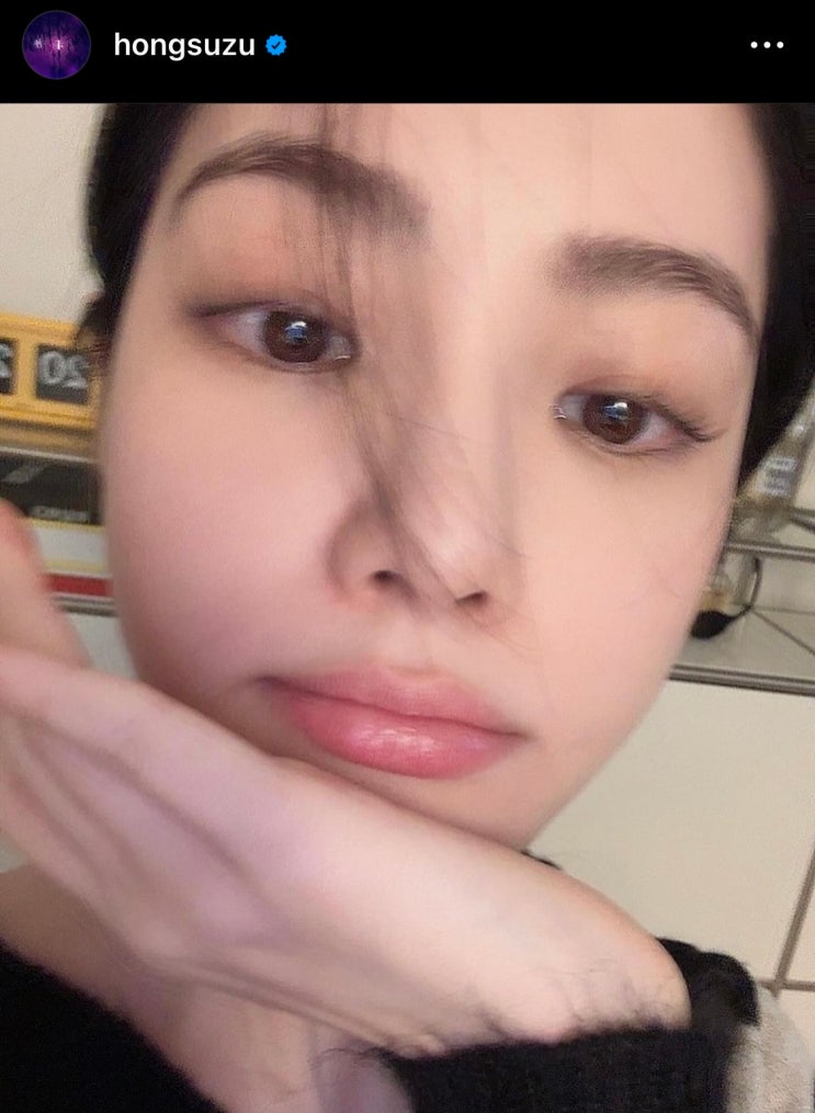  눈썹 미인 홍수주 연예인 세미 아치형 문신 및 이식