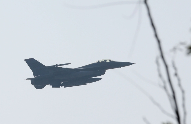 중·러 <b>군용기 KADIZ</b> 일시 <b>진입</b>… 軍 “전투기 투입해... 