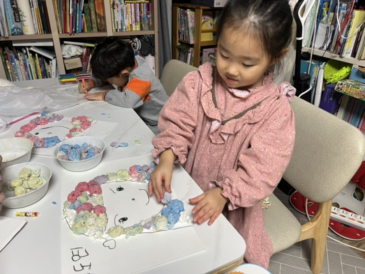 실내 집콕놀이 엄마표 놀이 에바알머슨 미술놀이 실내 집콕놀이 엄마표 놀이 에바알머슨 미술놀이
