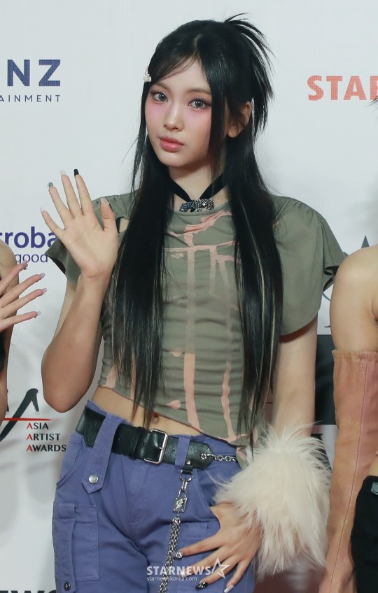 뉴진스 혜인 '너무 예쁜 손인사'[포토]