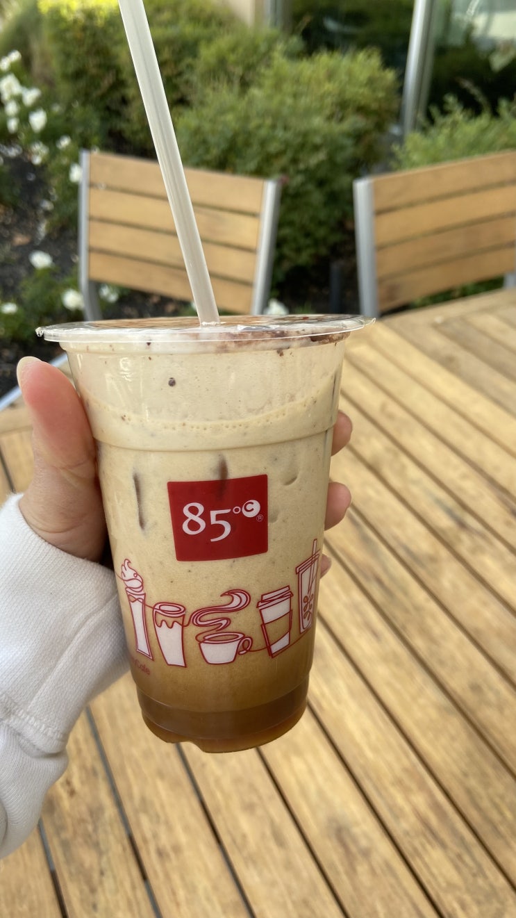  [85C Bakery Cafe] 미국을 사로잡은 대만의 소금커피 85도씨 , 씨 쏠트 카라멜 커피 Sea Salt Caramel Coffee.