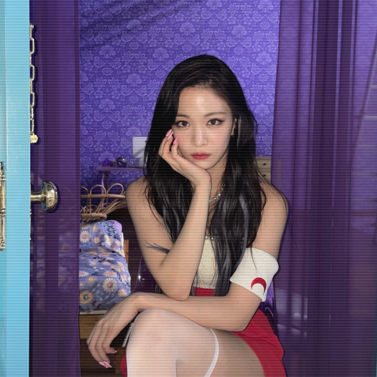 <b>프로미스나인 이채영</b> - <<b>컨디션</b> 난조로 휴식 중> "활동 유동적... 