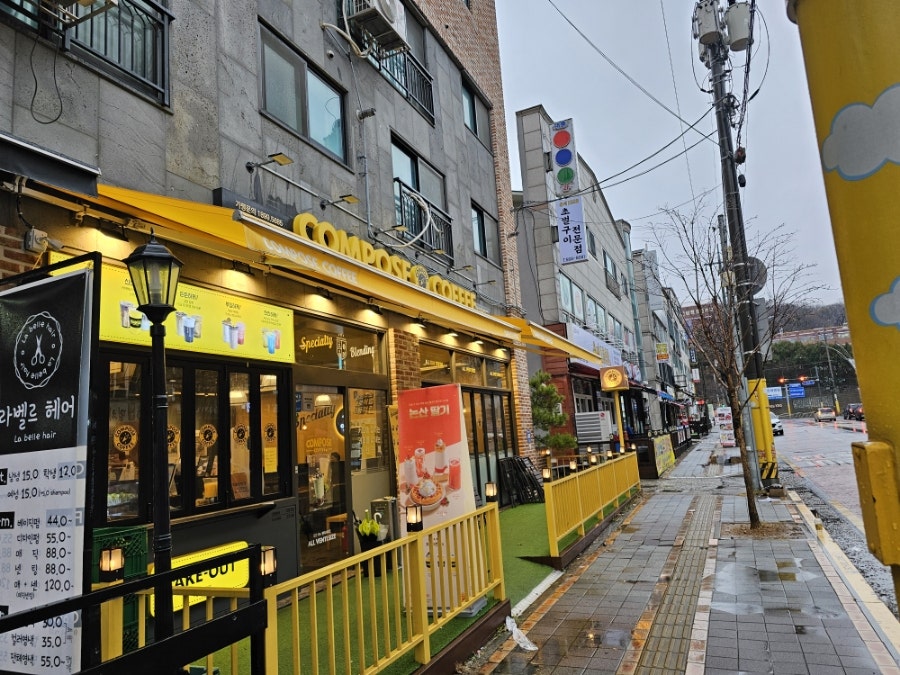 컴포즈커피 인천서부경찰서점 사진 2