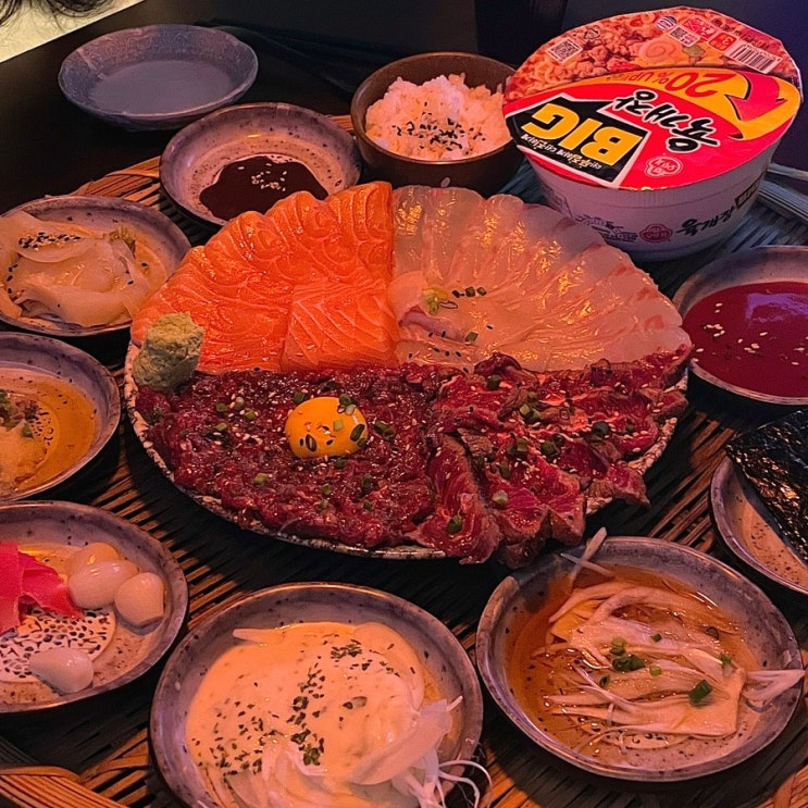 광주 쌍촌동 분위기 좋은 술집 빛당2호점 빛당콰트로(연어, 광어, 육회, 채끝타다끼) 메뉴 추천 광주 쌍촌동 분위기 좋은 술집 빛당2호점 빛당콰트로(연어, 광어, 육회, 채끝타다끼) 메뉴 추천