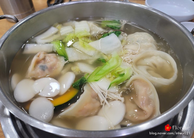 야탑 판교 맛집 개성손만두 메밀소바전문점 푸짐한 수제 만두전골 야탑 판교 맛집 개성손만두 메밀소바전문점 푸짐한 수제 만두전골