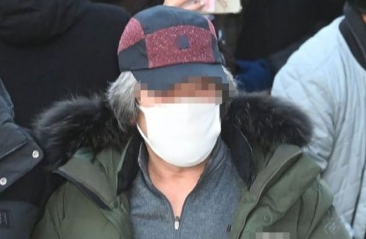 <실시간 핫이슈> 조두순, 아내와 싸운 뒤 무단외출 적발...검찰, 불구속기소 <실시간 핫이슈> 조두순, 아내와 싸운 뒤 무단외출 적발...검찰, 불구속기소
