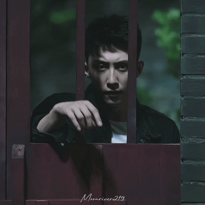  <중드 파빙행동-3화 리페이는 필사적으로 도망다니면서 바오싱을 찾아내 결백을 증명하려는데李飞在中山惊险亡命逃窜 李飞欲找毒贩包星洗罪名>