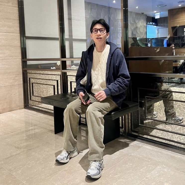  봉태규 아식스 젤카야노 14 실버 운동화 가격 및 사이즈 팁