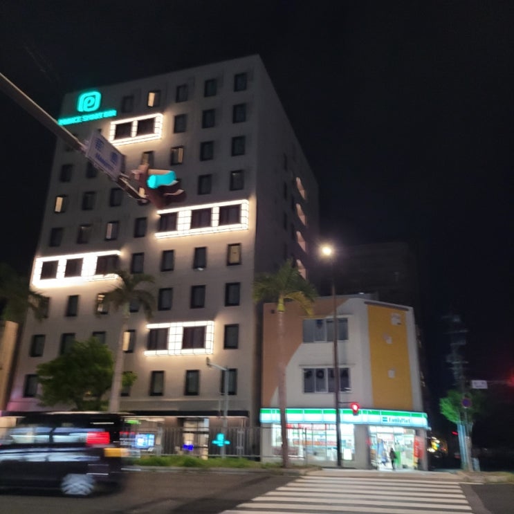  오키나와 스마트 프린스 인 나하 무인 자동화를 추구하는 최신식 호텔