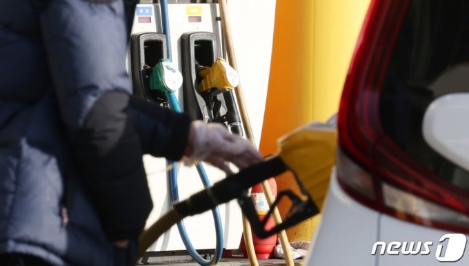 OPEC+ 단합력 약화·美 셰일오일…감산 합의에도 하락하는 유가 OPEC+ 단합력 약화·美 셰일오일…감산 합의에도 하락하는 유가