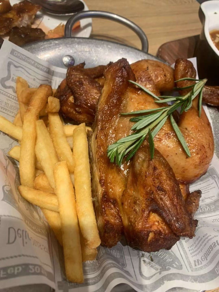  오랜만에 맥주 안주들 오늘은 외식이로구나~