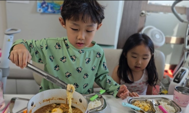  실내 집콕 놀이 키즈쿠킹 어린이 요리 간식 안성탕면 라면 끓이기