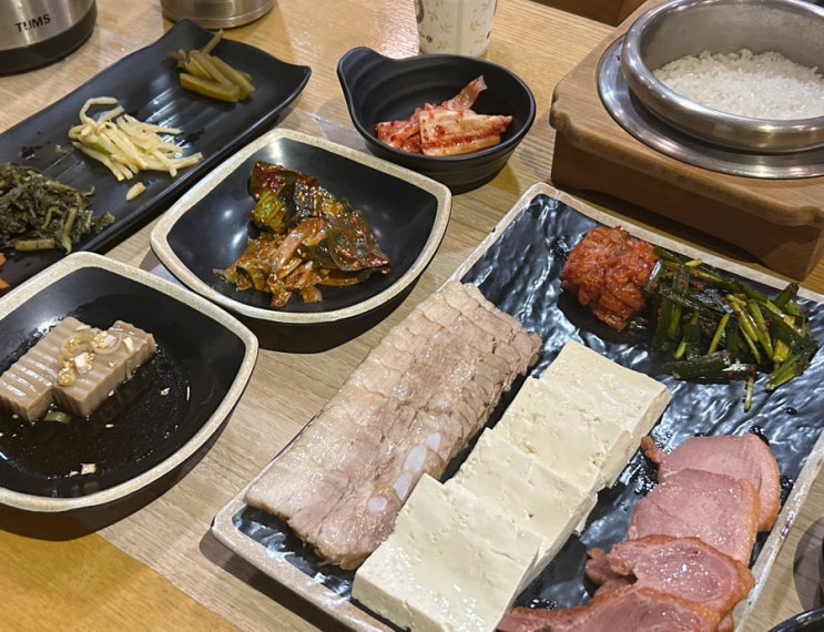  송도 트리플스트리트 만석장 깔끔한 쌈밥 한정식집