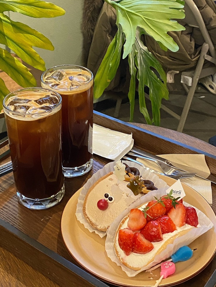  영등포 디저트카페 모리 morii 선물하기 좋은 폴딩케이크 맛집