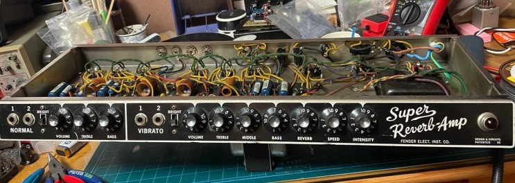  1965 Fender AB763 블랙페이스 디럭스 리버브 & 수퍼 리버브 리캡 및 점검