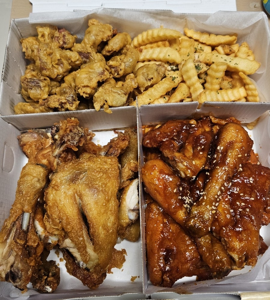본스치킨 안성원곡점 사진 1