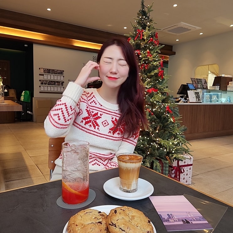  남포동 크리스마스카페 굿올데이즈카페 소품까지 굿